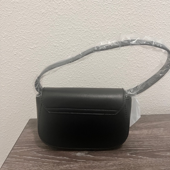 Heart Handbag - Black - Picture 3 of 3